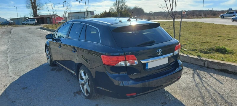 Toyota Avensis, снимка 4 - Автомобили и джипове - 48410318