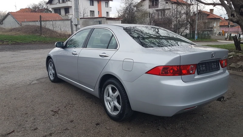 Honda Accord 2.0i, снимка 3 - Автомобили и джипове - 49533953