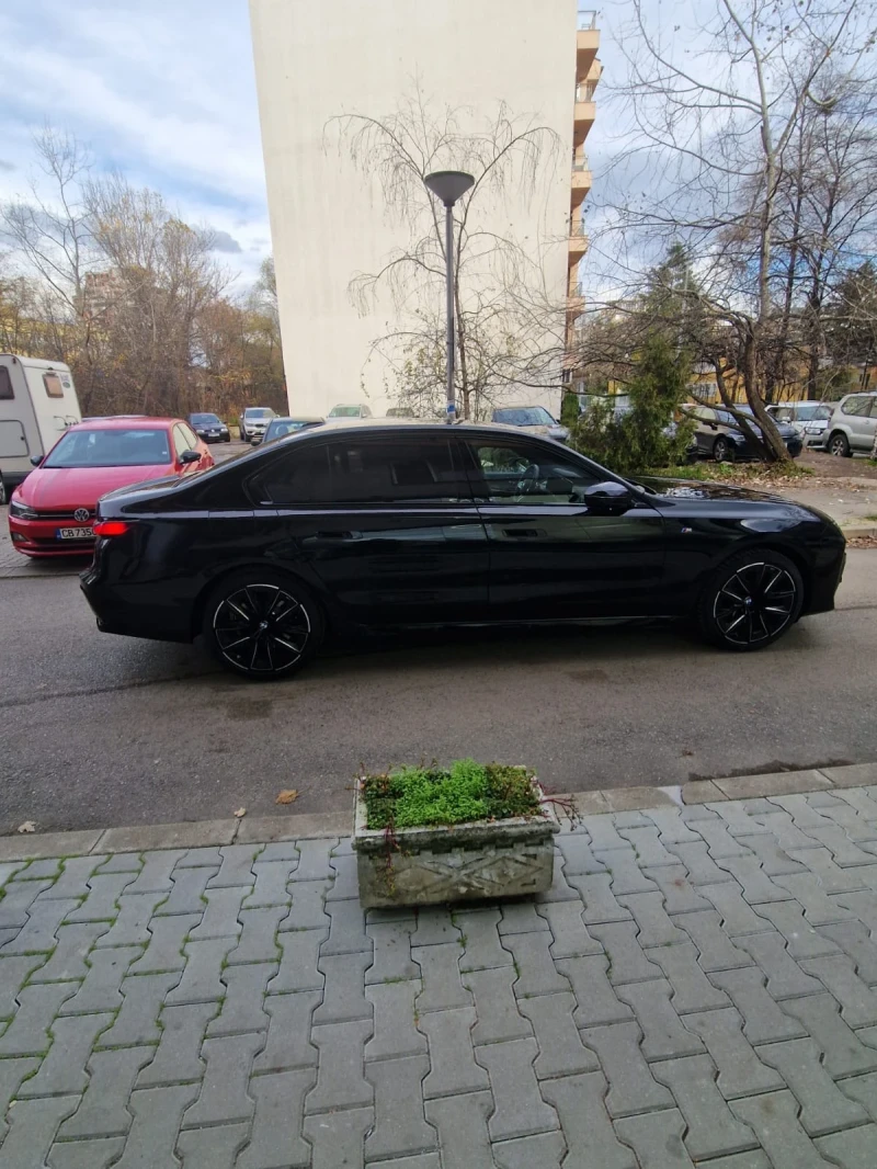 BMW 740 M, iconic glow, Bower& Wilkinson diamond , снимка 5 - Автомобили и джипове - 52668970