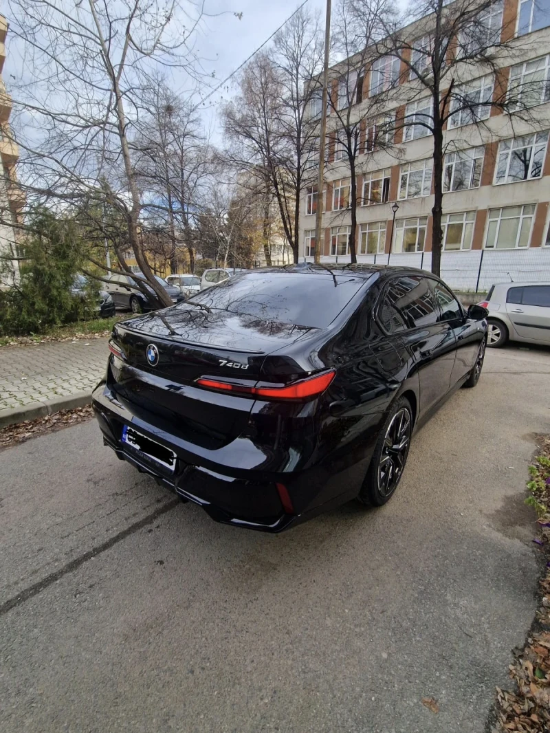 BMW 740 M, iconic glow, Bower& Wilkinson diamond , снимка 3 - Автомобили и джипове - 52668970