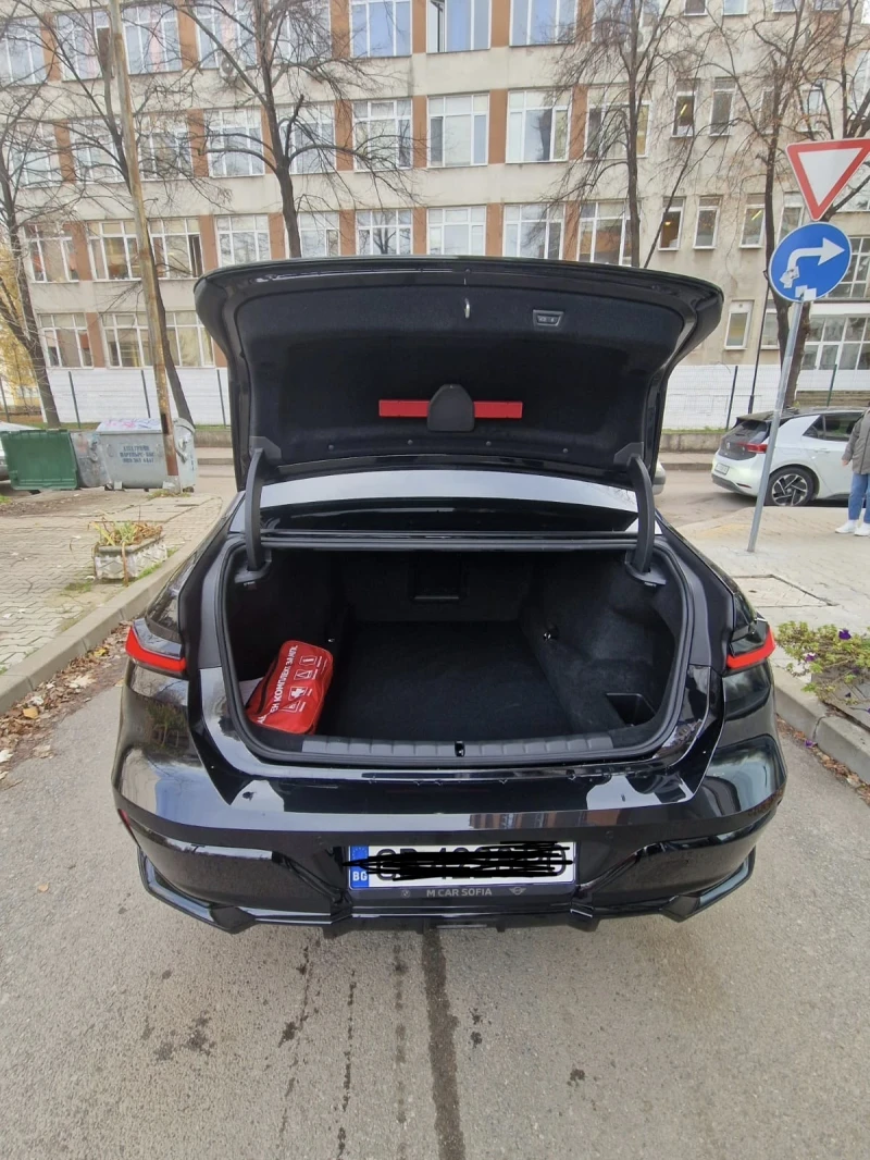 BMW 740 M, iconic glow, Bower& Wilkinson diamond , снимка 6 - Автомобили и джипове - 52668970