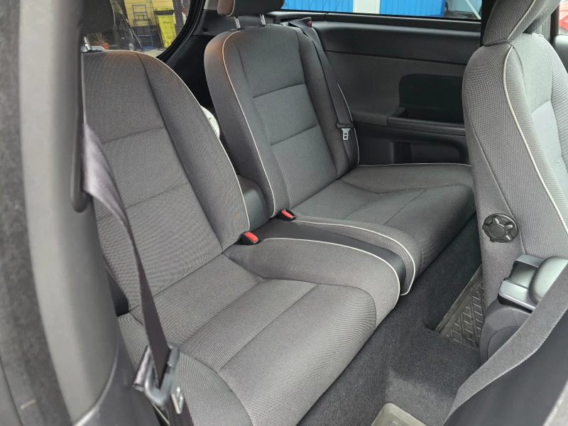 Volvo C30 1.6D РЕАЛНИ КИЛОМЕТРИ, снимка 12 - Автомобили и джипове - 53050819