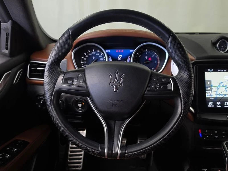 Maserati Ghibli 3.0 Automatic КРАЙНА ЦЕНА: 24182 EUR !!!РЕАЛНА КРА, снимка 13 - Автомобили и джипове - 55968556