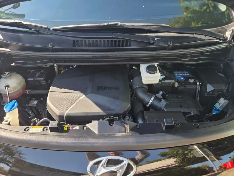 Hyundai Staria  5-Seater Modern, снимка 4 - Автомобили и джипове - 56590852
