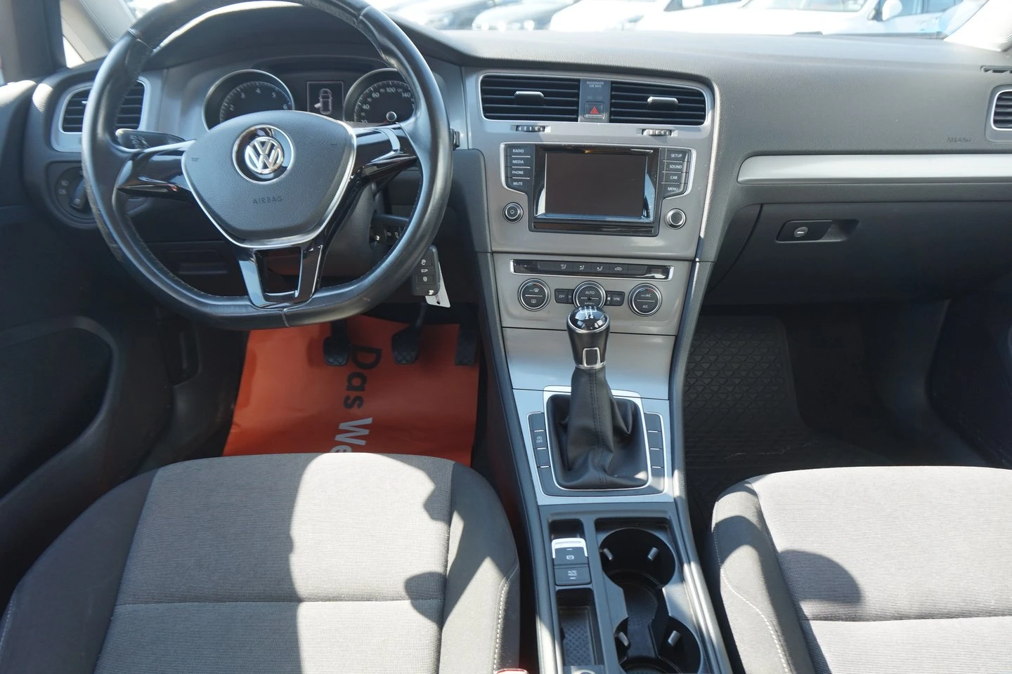 VW Golf Trendline 1.2TSI BMT - изображение 5