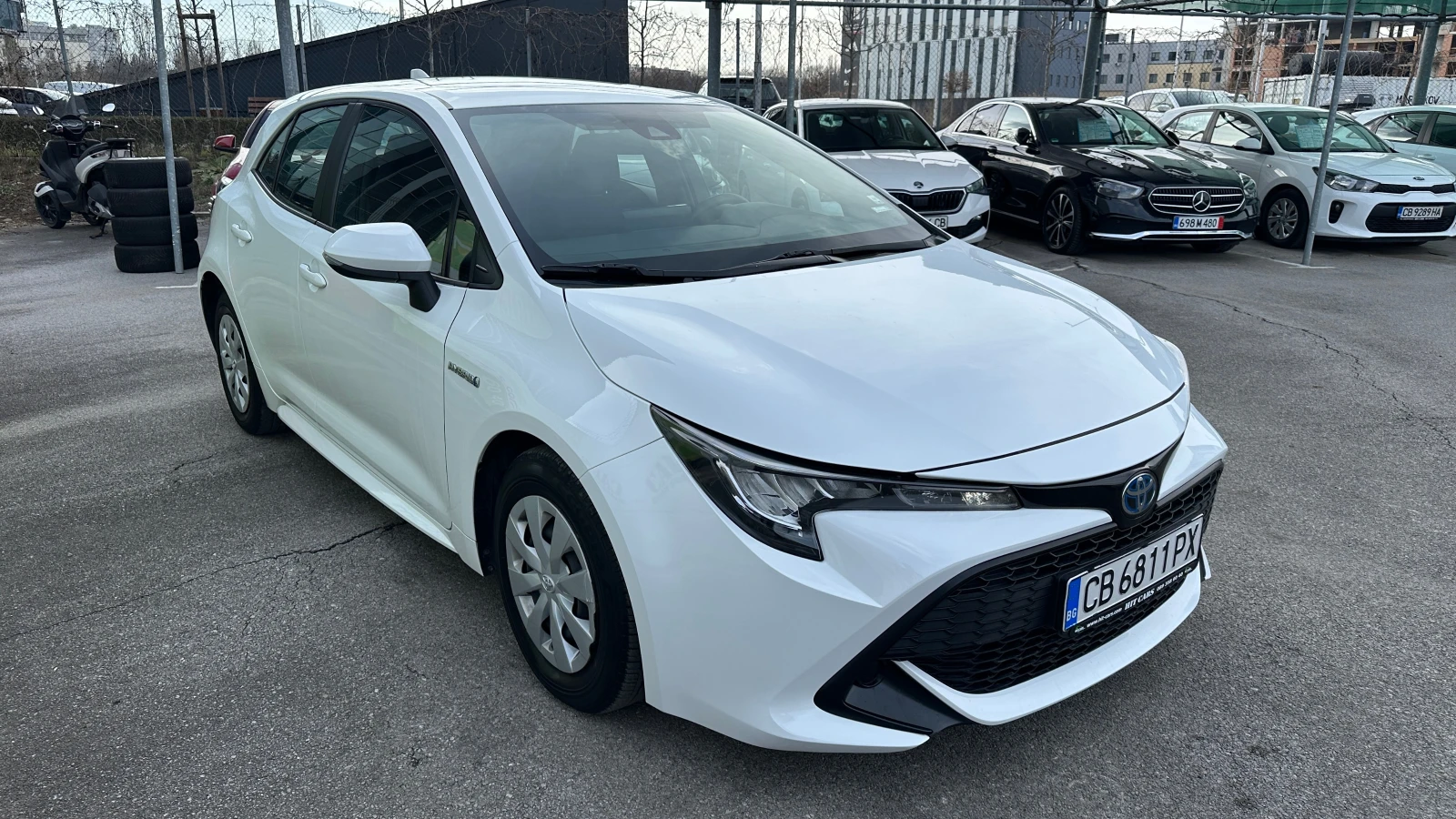 Toyota Corolla 1.8 Hybrid в Гаранция с ДДС - изображение 2