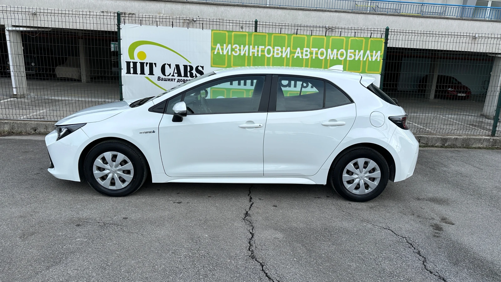 Toyota Corolla 1.8 Hybrid в Гаранция с ДДС - изображение 4