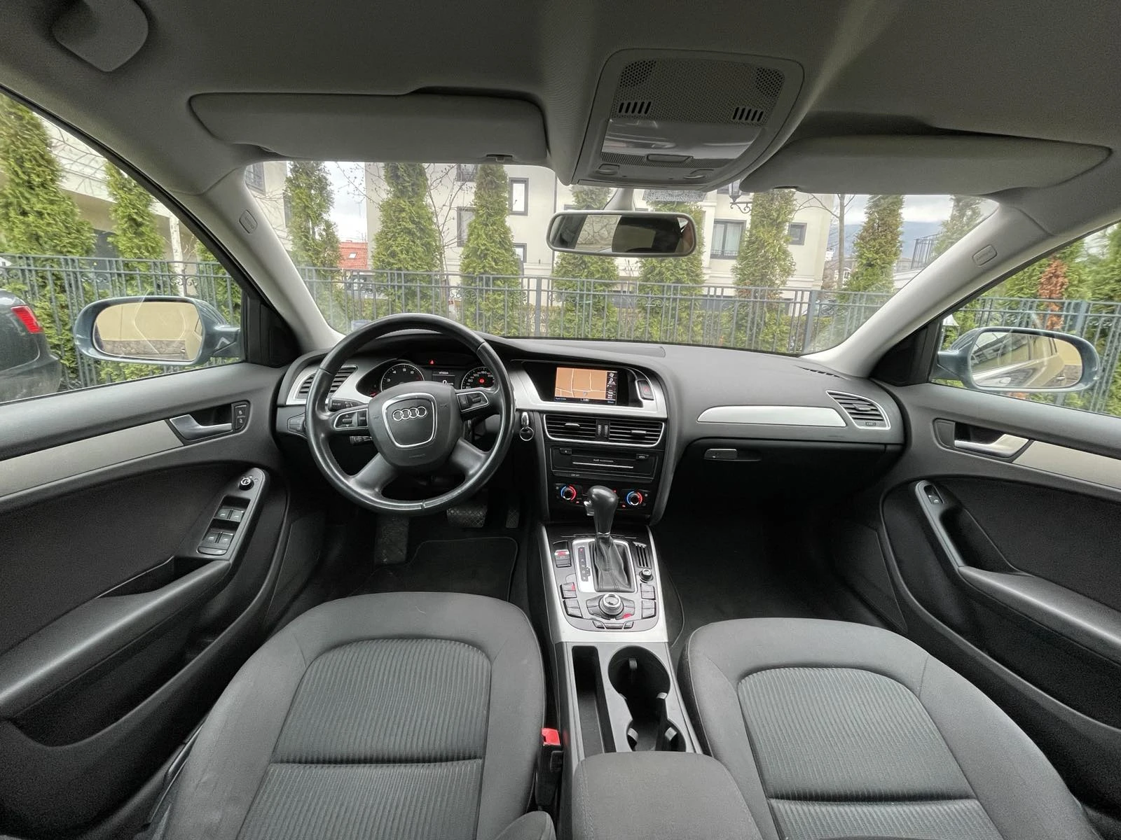 Audi A4 S8 Auto - изображение 8