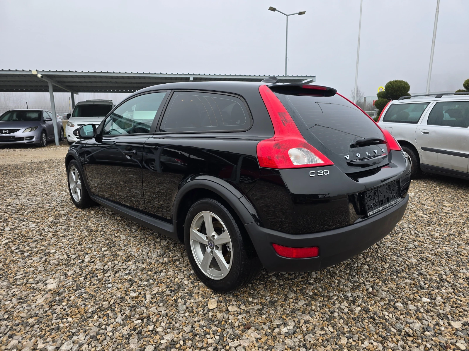 Volvo C30 1.6D РЕАЛНИ КИЛОМЕТРИ - изображение 3