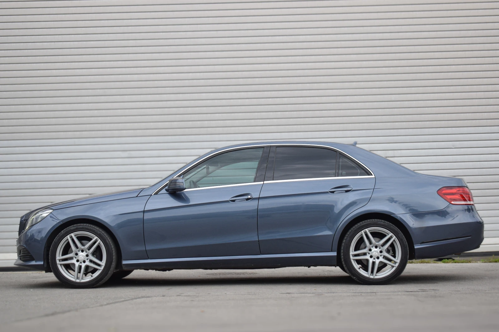 Mercedes-Benz E 250 РЕАЛНИ КМ! LED/NAVI, снимка 6 - Автомобили и джипове - 53773788