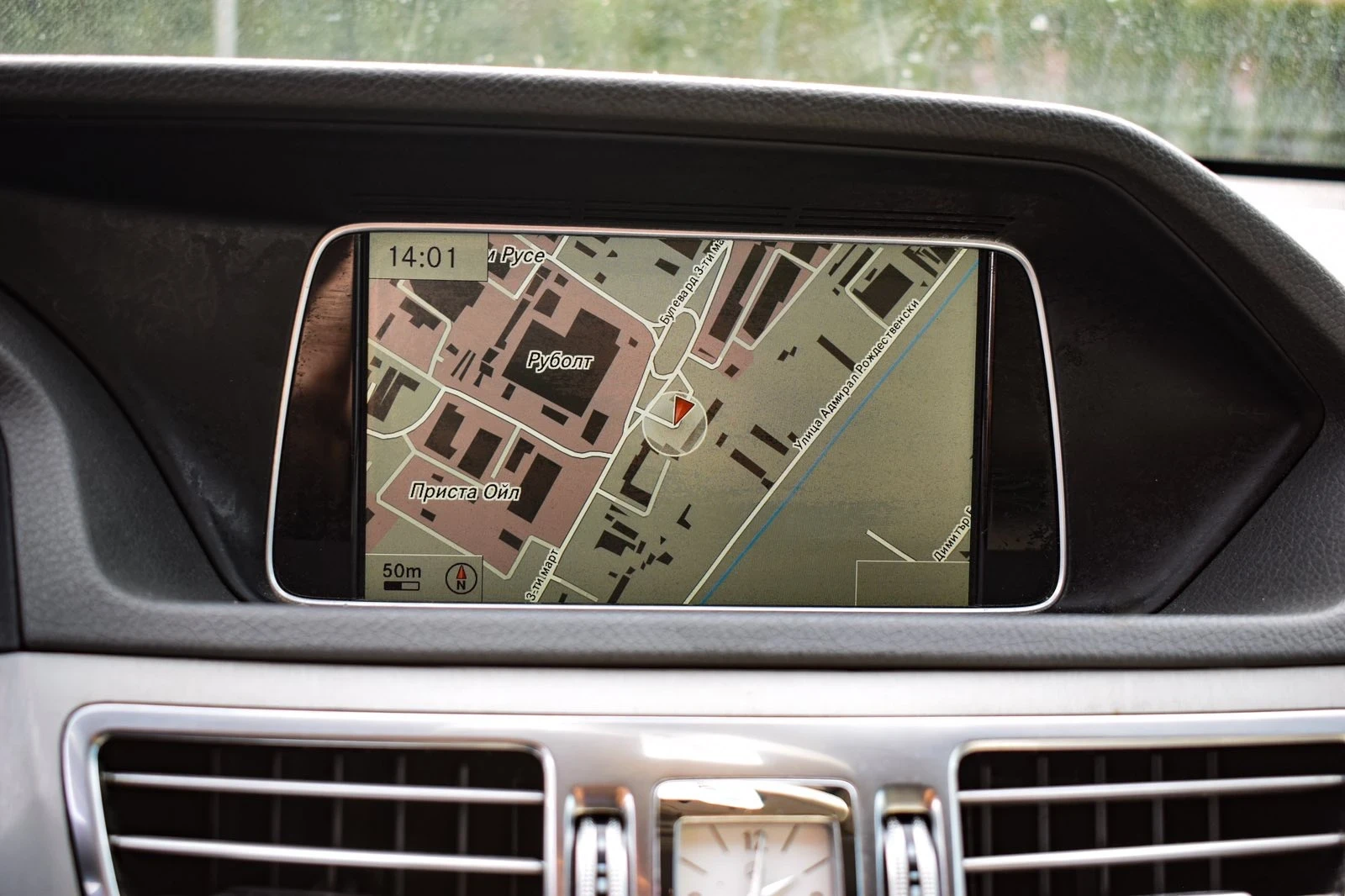 Mercedes-Benz E 250 РЕАЛНИ КМ! LED/NAVI, снимка 13 - Автомобили и джипове - 53773788