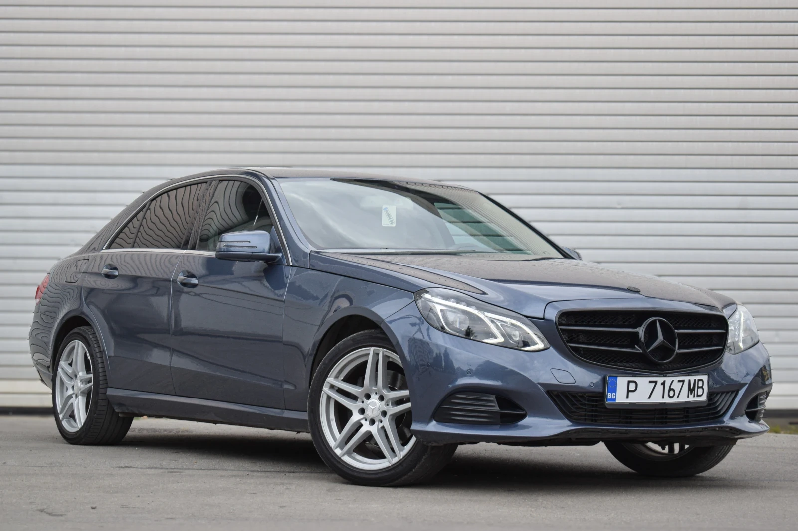 Mercedes-Benz E 250 РЕАЛНИ КМ! LED/NAVI, снимка 2 - Автомобили и джипове - 53773788