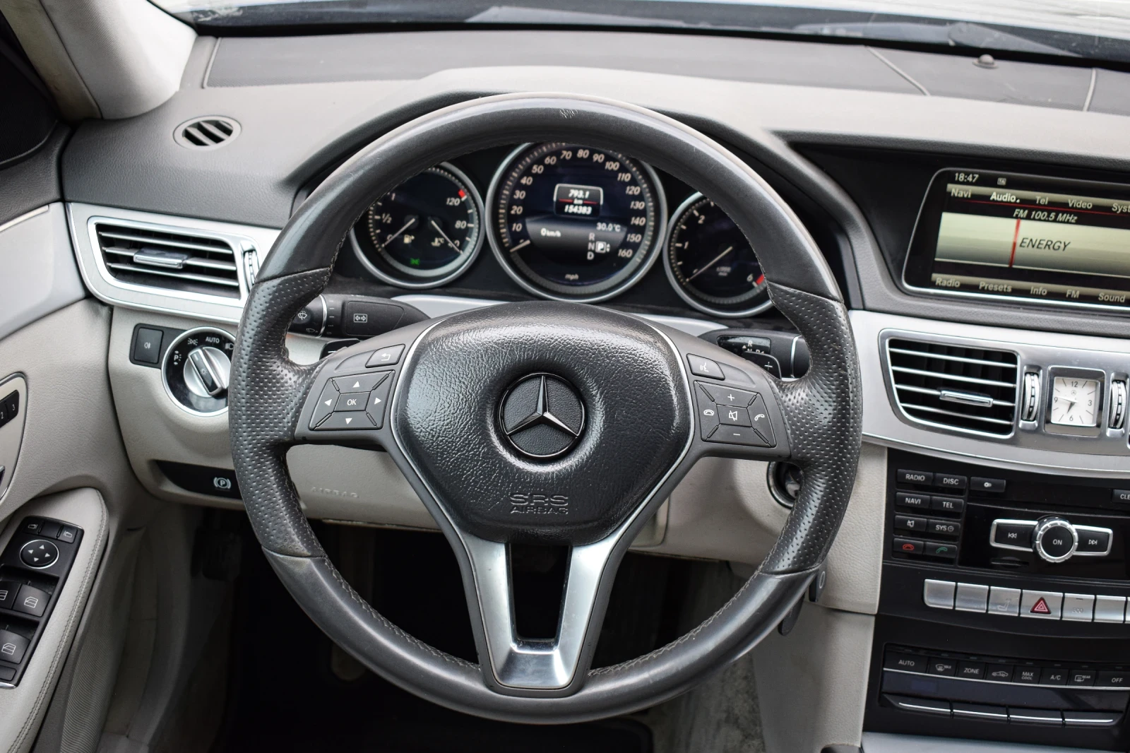 Mercedes-Benz E 250 РЕАЛНИ КМ! LED/NAVI, снимка 10 - Автомобили и джипове - 53773788