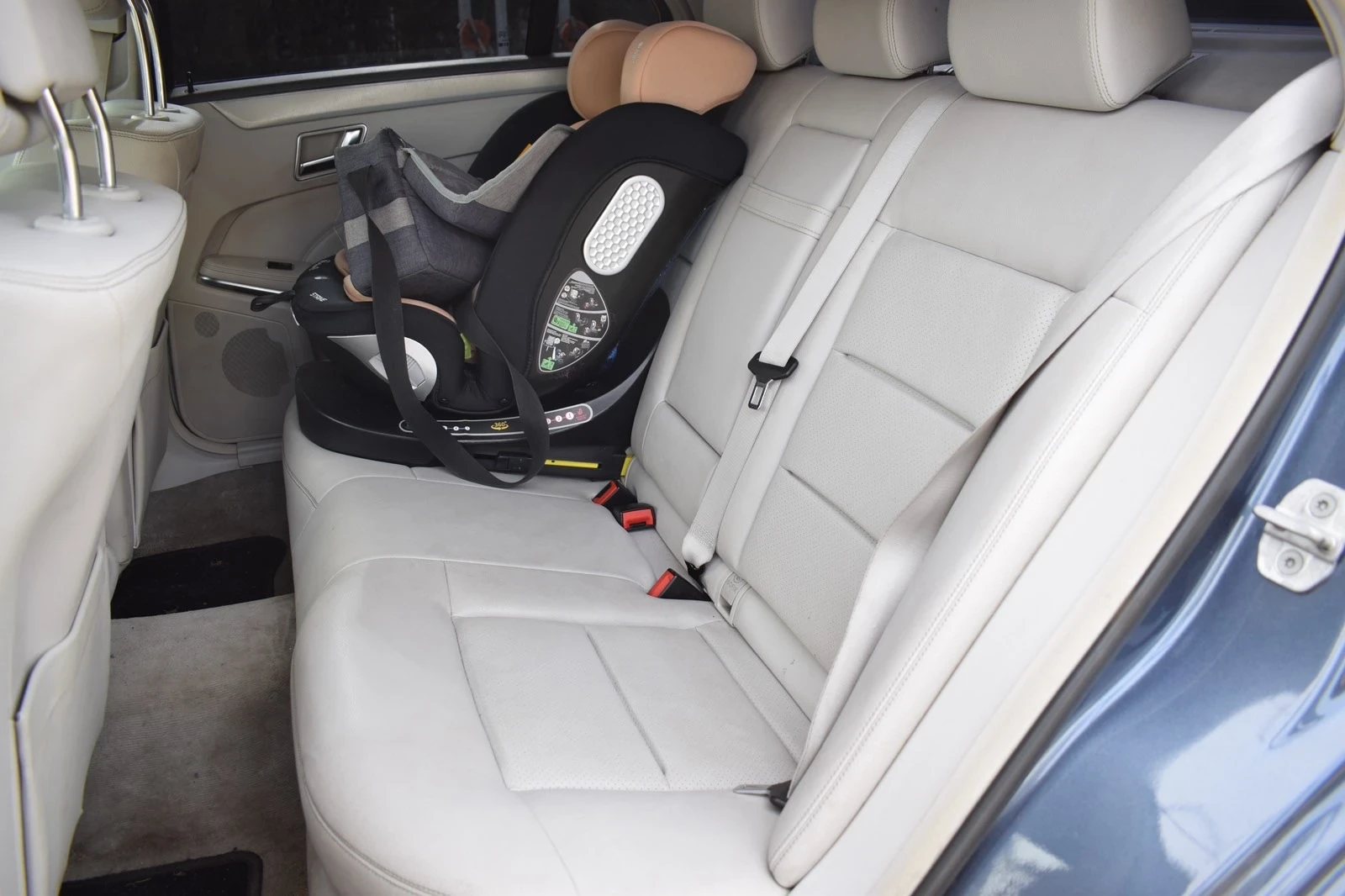 Mercedes-Benz E 250 РЕАЛНИ КМ! LED/NAVI, снимка 12 - Автомобили и джипове - 53773788