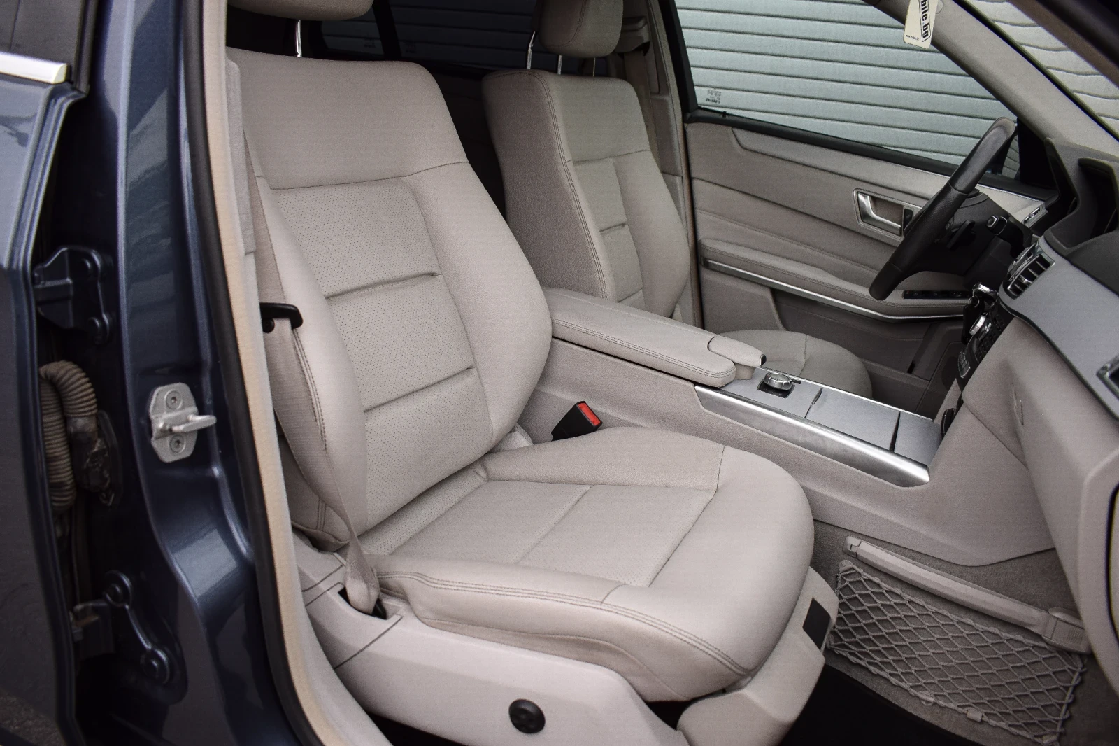 Mercedes-Benz E 250 РЕАЛНИ КМ! LED/NAVI, снимка 15 - Автомобили и джипове - 53773788