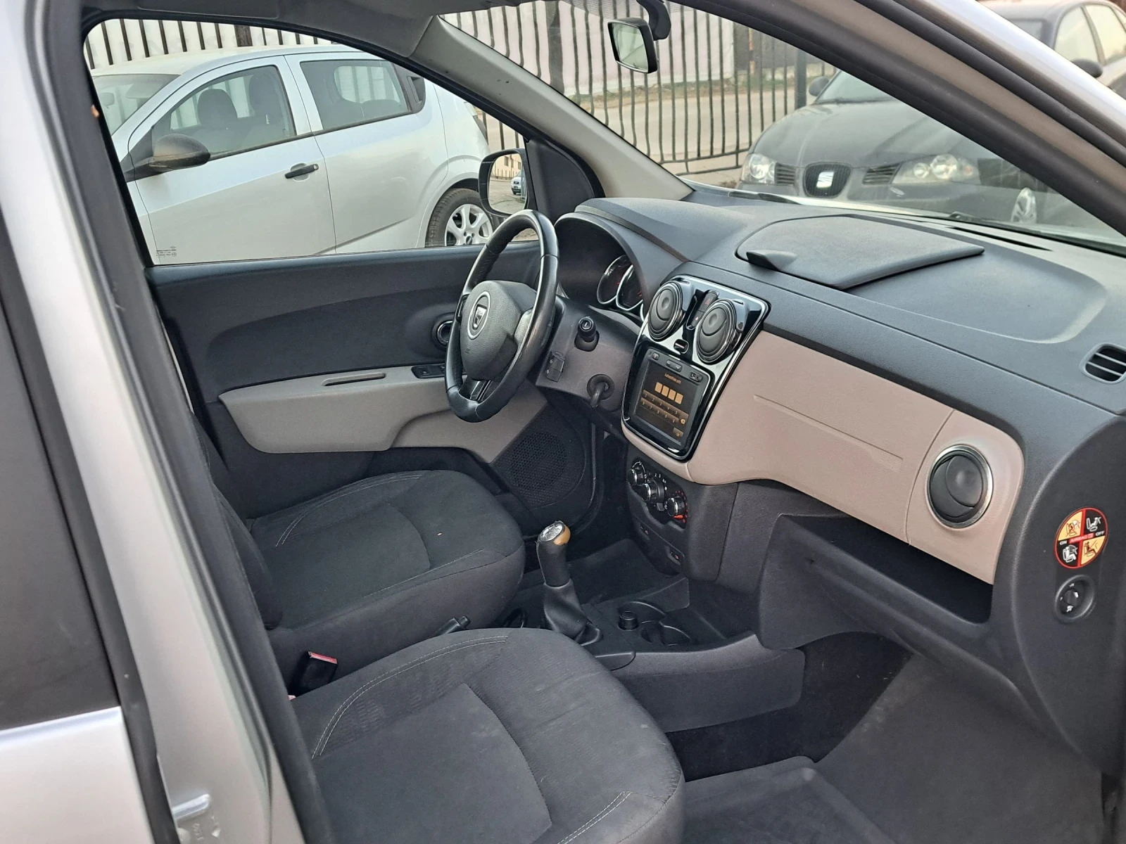 Dacia Lodgy 1, 6.������ | Mobile.bg � ����������� 8