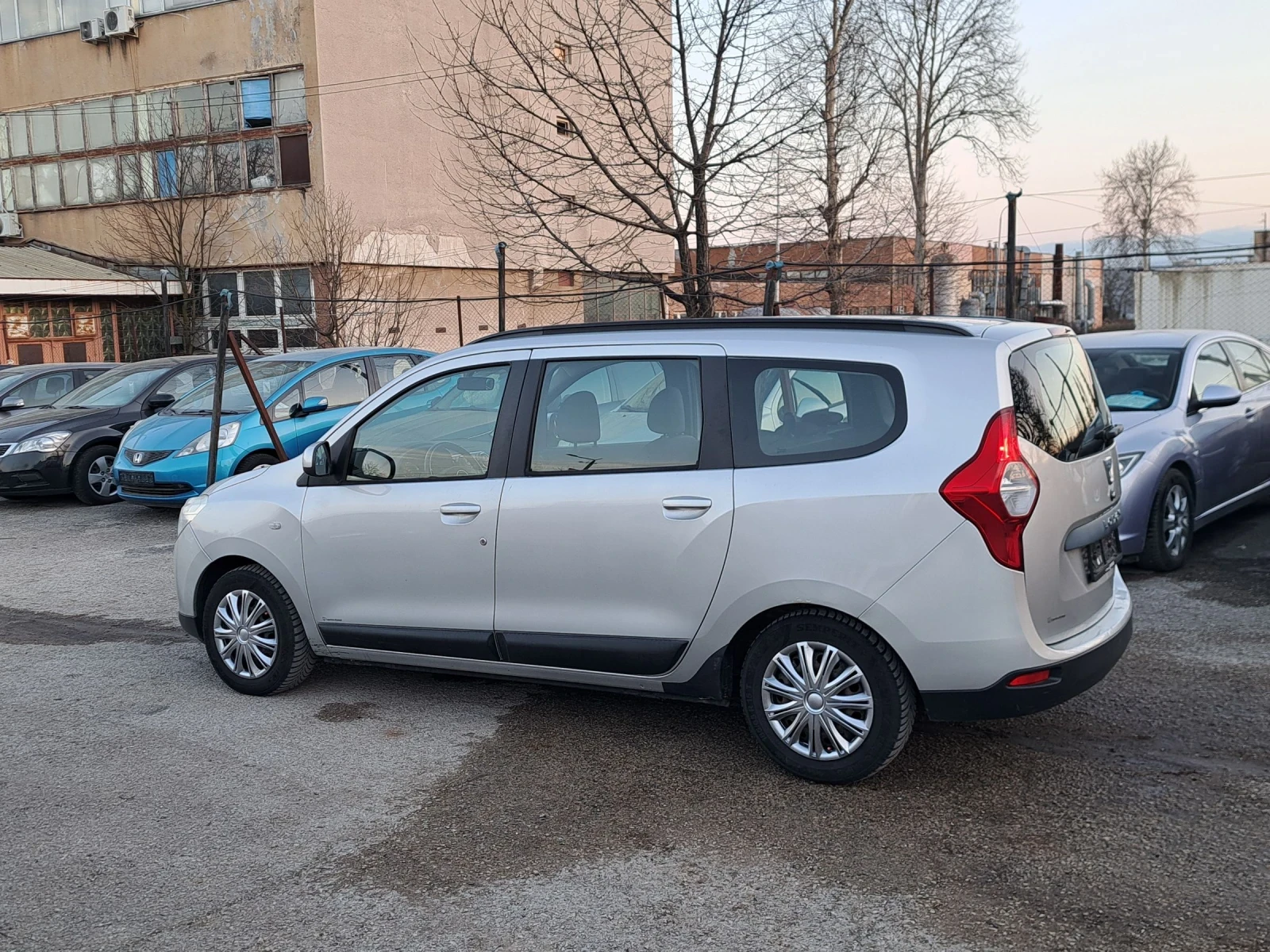 Dacia Lodgy 1, 6.������ | Mobile.bg � ����������� 10
