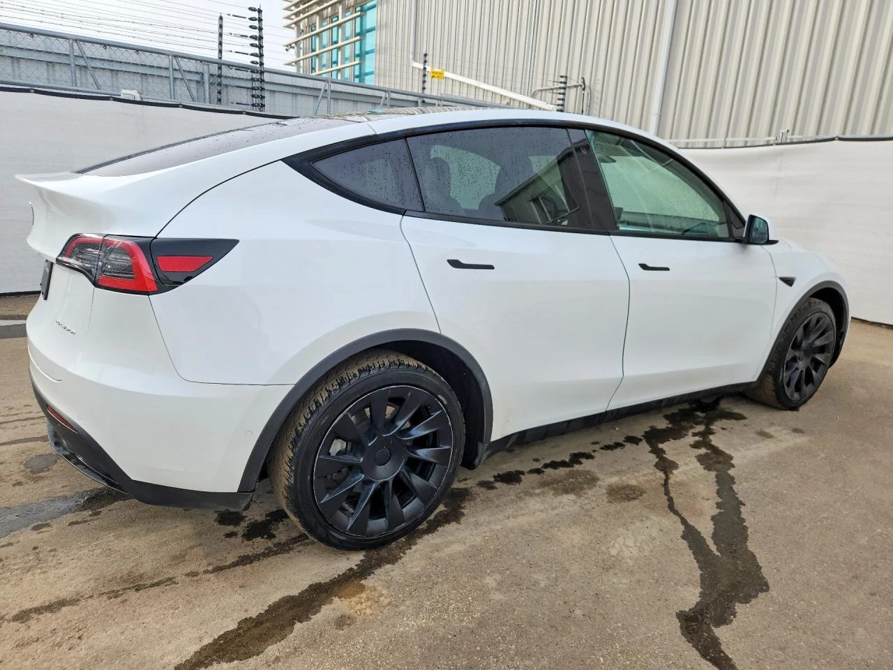 Tesla Model Y Long Range AWD, снимка 3 - Автомобили и джипове - 54129622