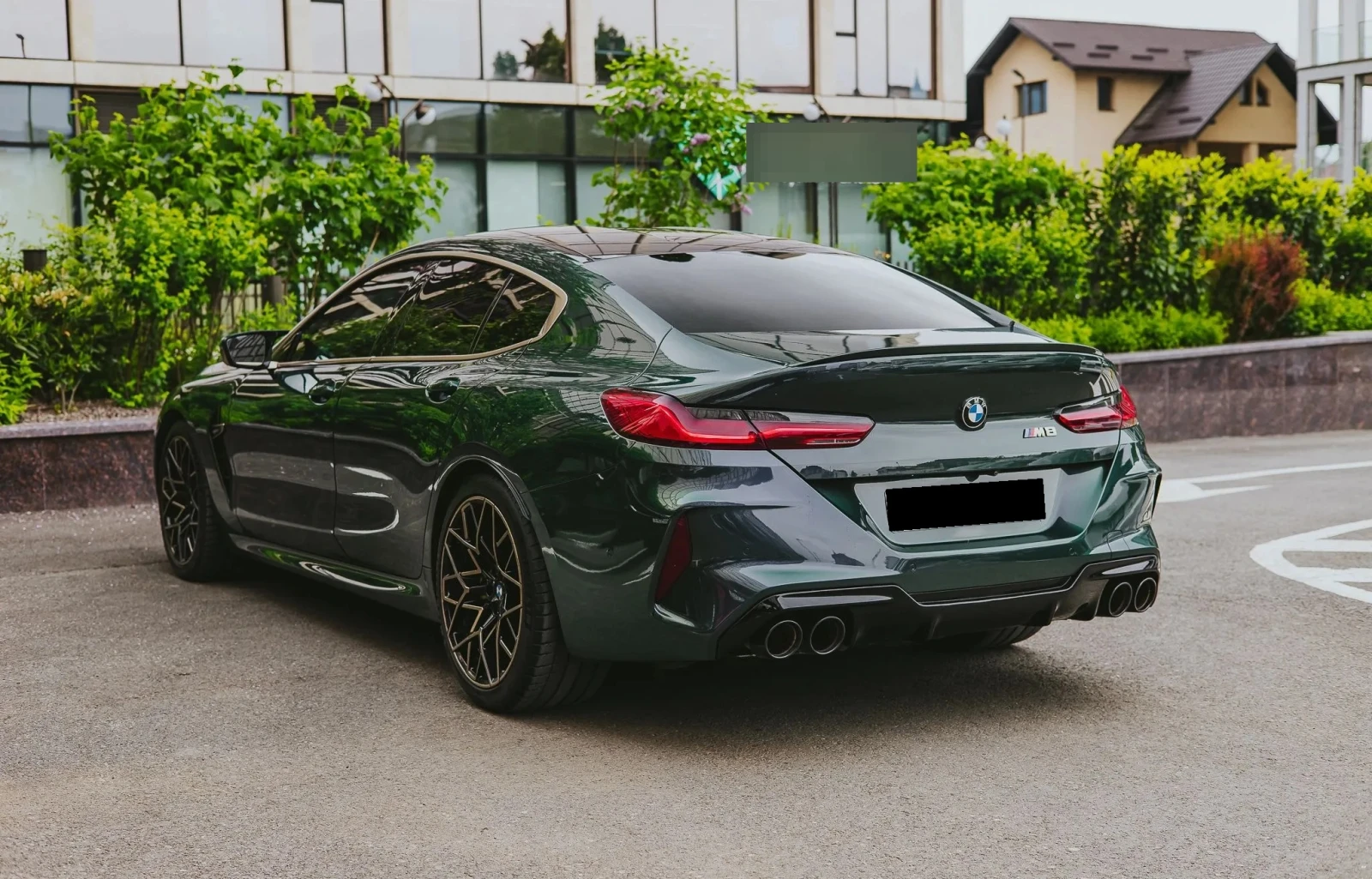 BMW M8 Competition xDrive, снимка 3 - Автомобили и джипове - 54411972