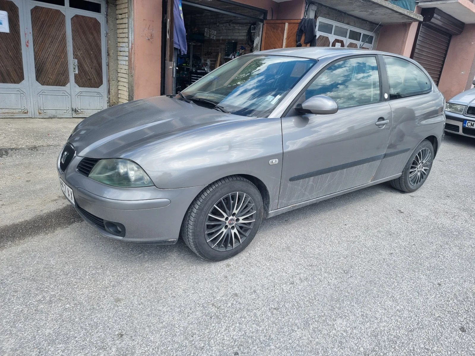 Seat Ibiza, снимка 2 - Автомобили и джипове - 54445354