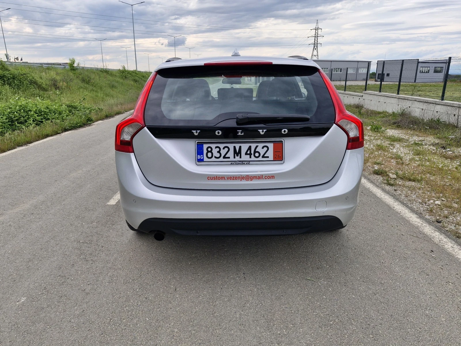 Volvo V60 2.0TD D5 163к.с. Нави, Автоматик, Панорама Фул екс, снимка 5 - Автомобили и джипове - 54494707