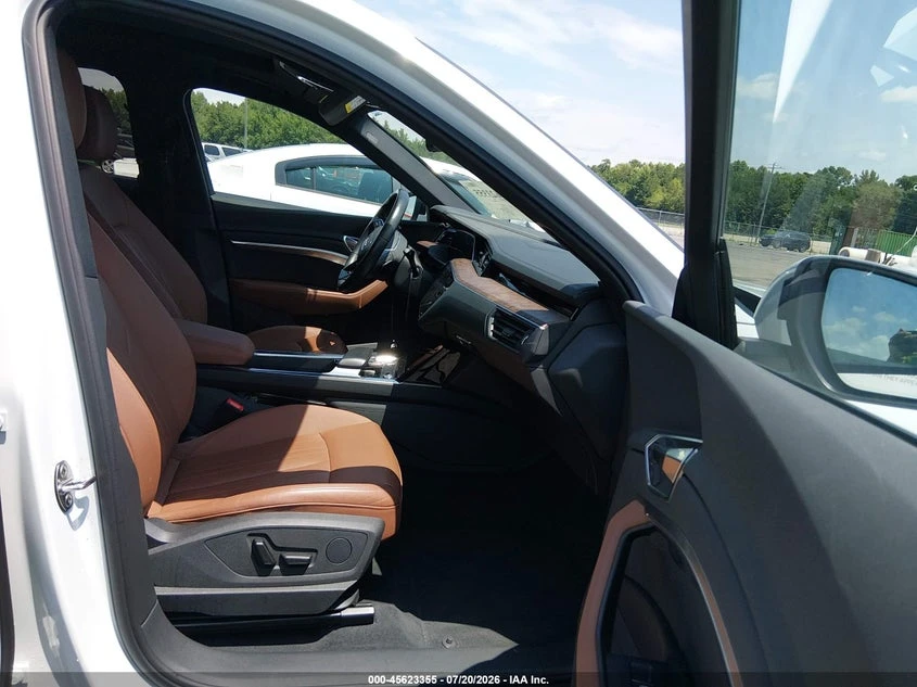 Audi E-Tron Sportback Premium S Line Quattro, снимка 5 - Автомобили и джипове - 55533392