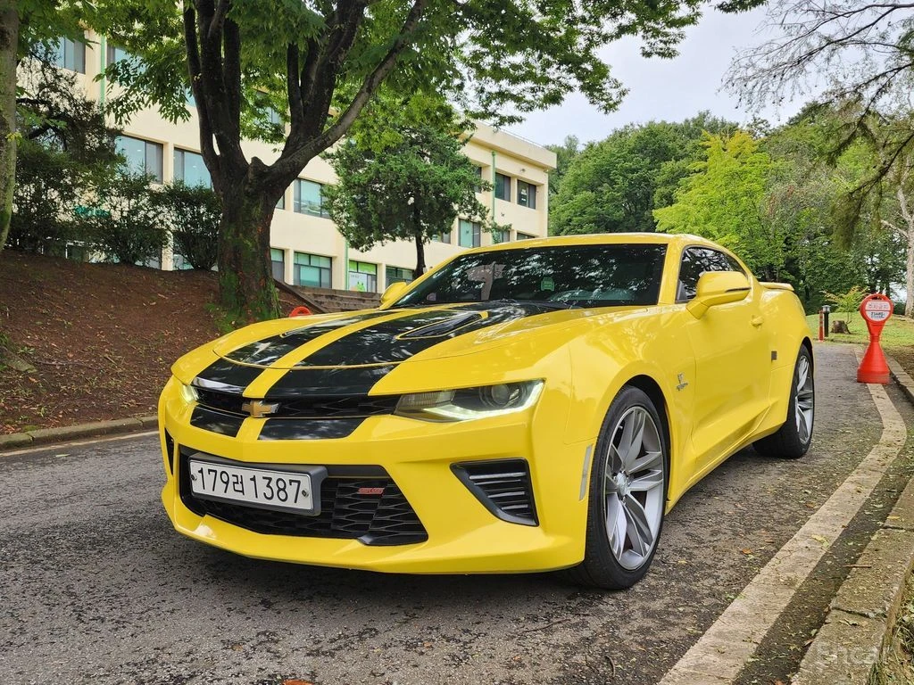 Chevrolet Camaro 6.2 SS V8* BOSE* ХЕДЪП* ПОДГРЕВ* ОБДУХВАНЕ* КАМЕРА, снимка 8 - Автомобили и джипове - 55963845