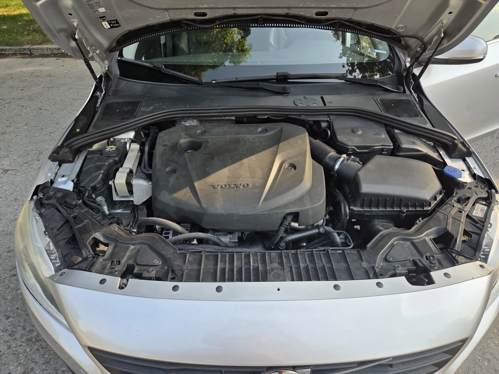 Volvo V60 2.0 D2 120, снимка 14 - Автомобили и джипове - 56258787