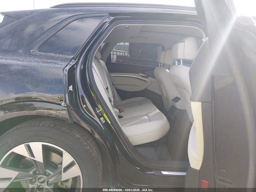 Audi E-Tron Premium Quattro, снимка 8 - Автомобили и джипове - 56618867