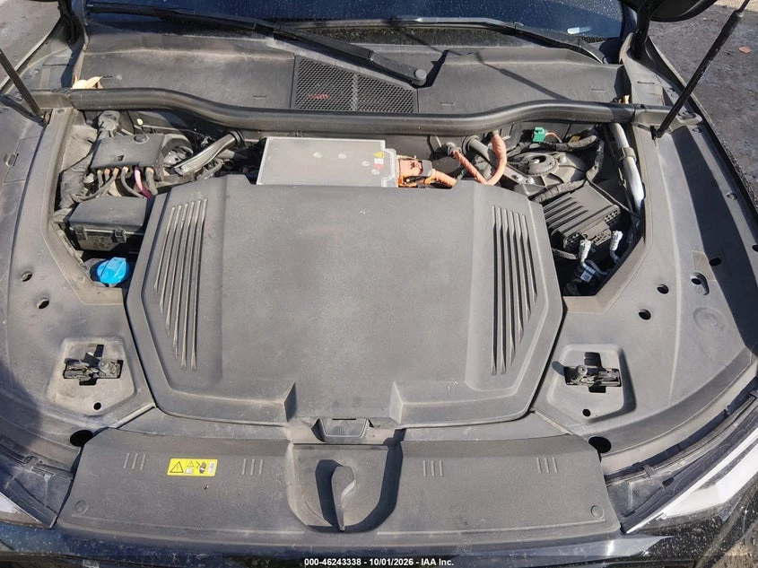 Audi E-Tron Premium Quattro, снимка 10 - Автомобили и джипове - 56618867