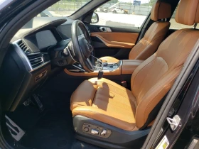 BMW X7 M-PACK* МАСАЖ* ОБДУХВАНЕ* АМБИЕНТ* HEAD-UP* 360* , снимка 7