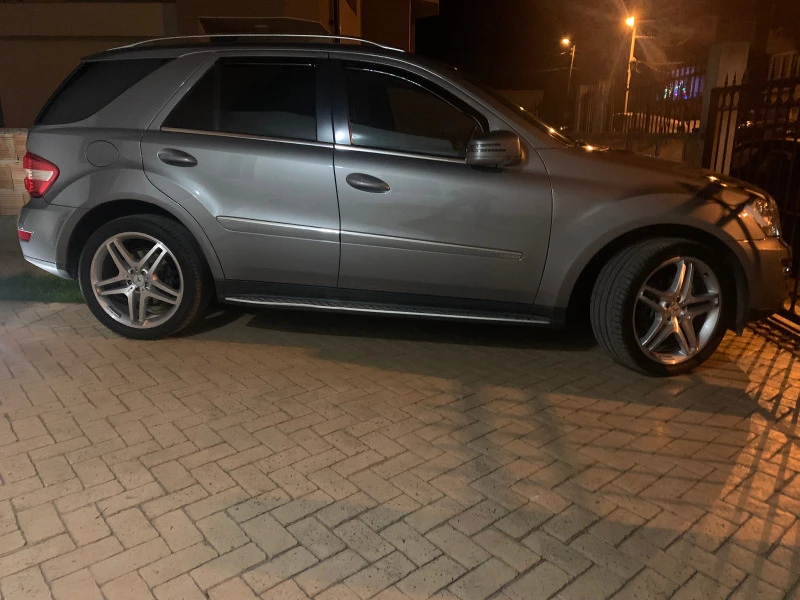 Mercedes-Benz ML 350 PREMIUM , снимка 2 - Автомобили и джипове - 48648837