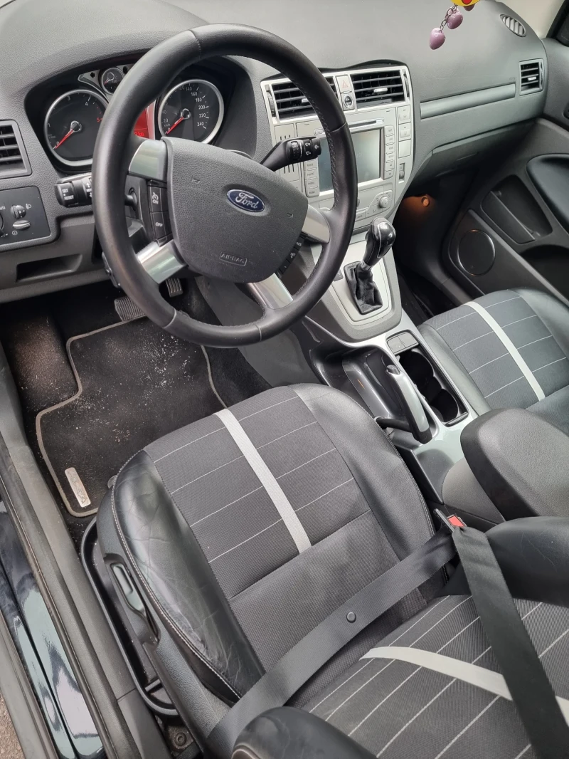 Ford Kuga 2.0 TDCI(KEYLESS, PANORAMA, 4X4), снимка 6 - Автомобили и джипове - 47204821