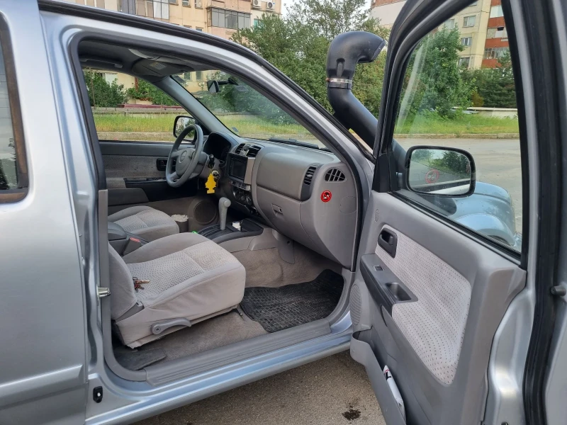 Isuzu D-max 3.0 ТD, снимка 6 - Автомобили и джипове - 47391542