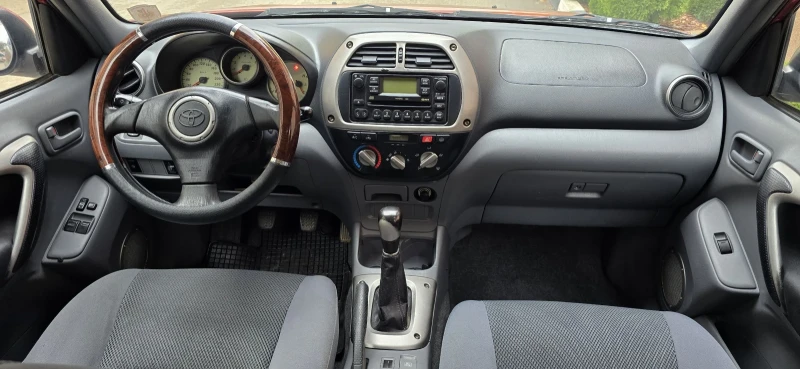 Toyota Rav4 1.8i, снимка 11 - Автомобили и джипове - 51955950