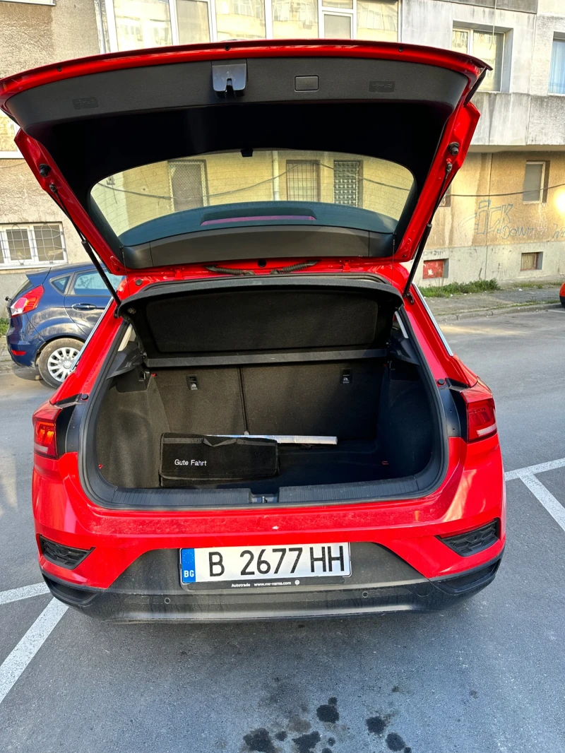 VW T-Roc, снимка 7 - Автомобили и джипове - 52935626