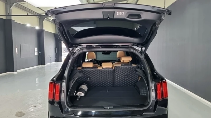 Kia Sorento PLATINUM/2.2D/4WD/8AT/ПАНО/Digital Cockpit/HEAD UP, снимка 5 - Автомобили и джипове - 52966942