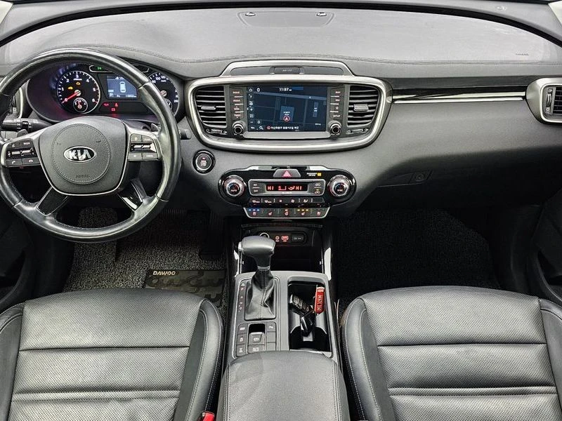 Kia Sorento 2.2 CRDI AWD FULL NOBLESSE SPECIAL, снимка 7 - Автомобили и джипове - 54651481