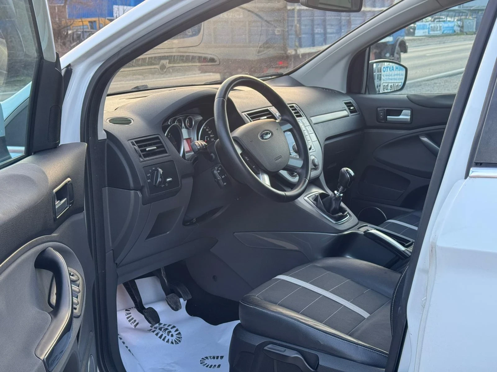 Ford Kuga 2.0 TDCI LIZING 4x4 - изображение 9