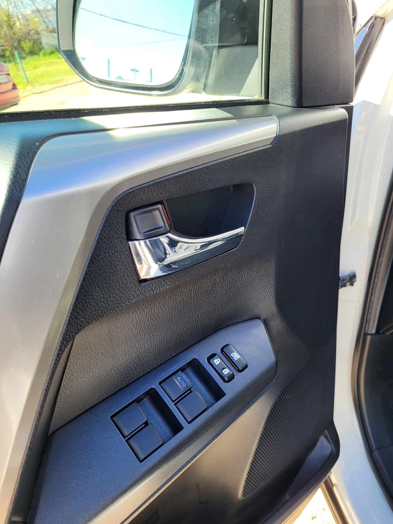 Toyota Rav4, снимка 14 - Автомобили и джипове - 54326154