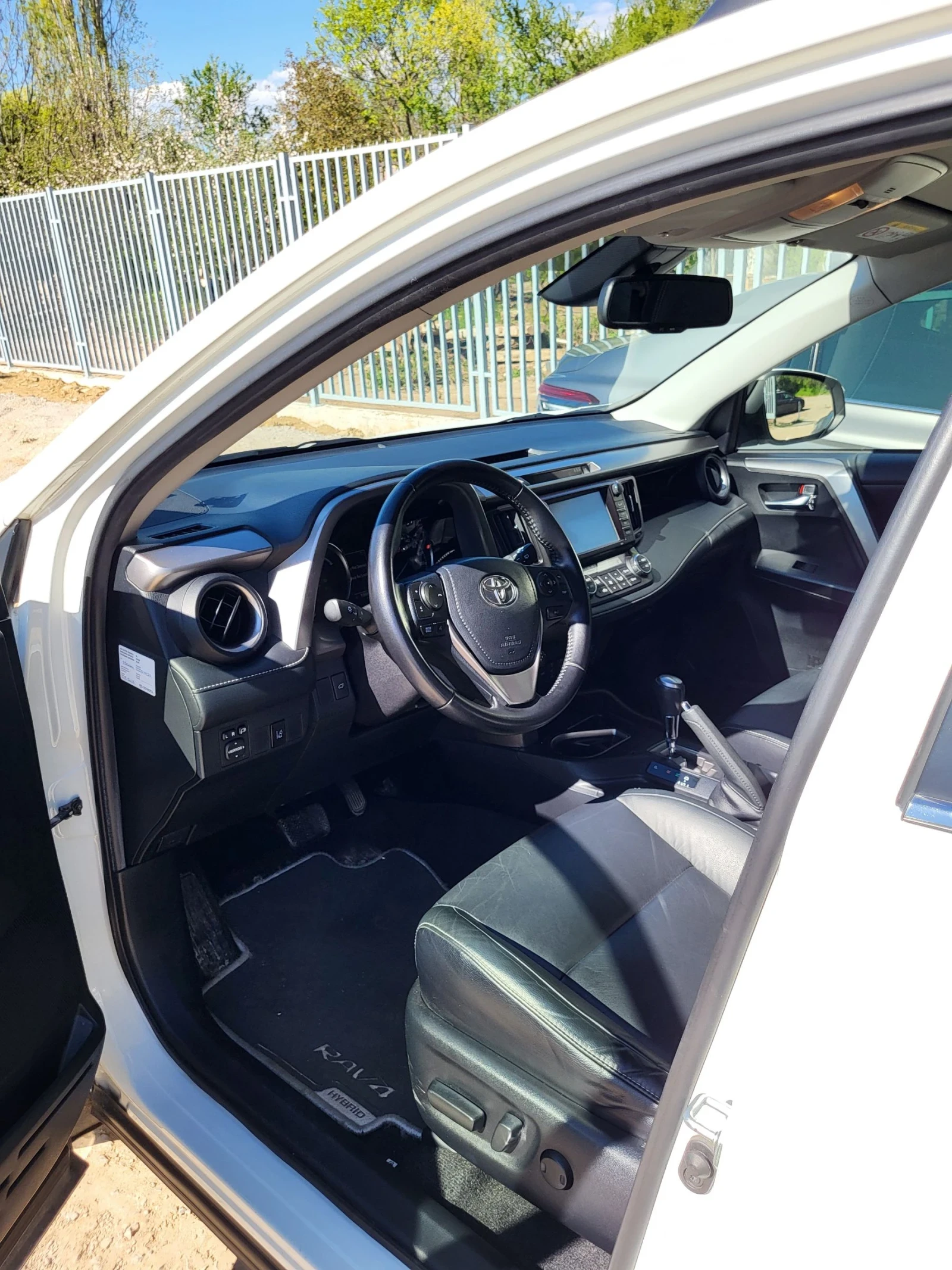 Toyota Rav4, снимка 15 - Автомобили и джипове - 54326154