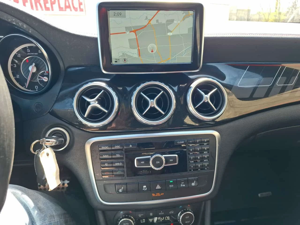 Mercedes-Benz GLA 45 AMG 4MATIC * BUCKET SEATS* AERO PACK* ПАНОРАМА* КАМЕРА, снимка 10 - Автомобили и джипове - 54493075