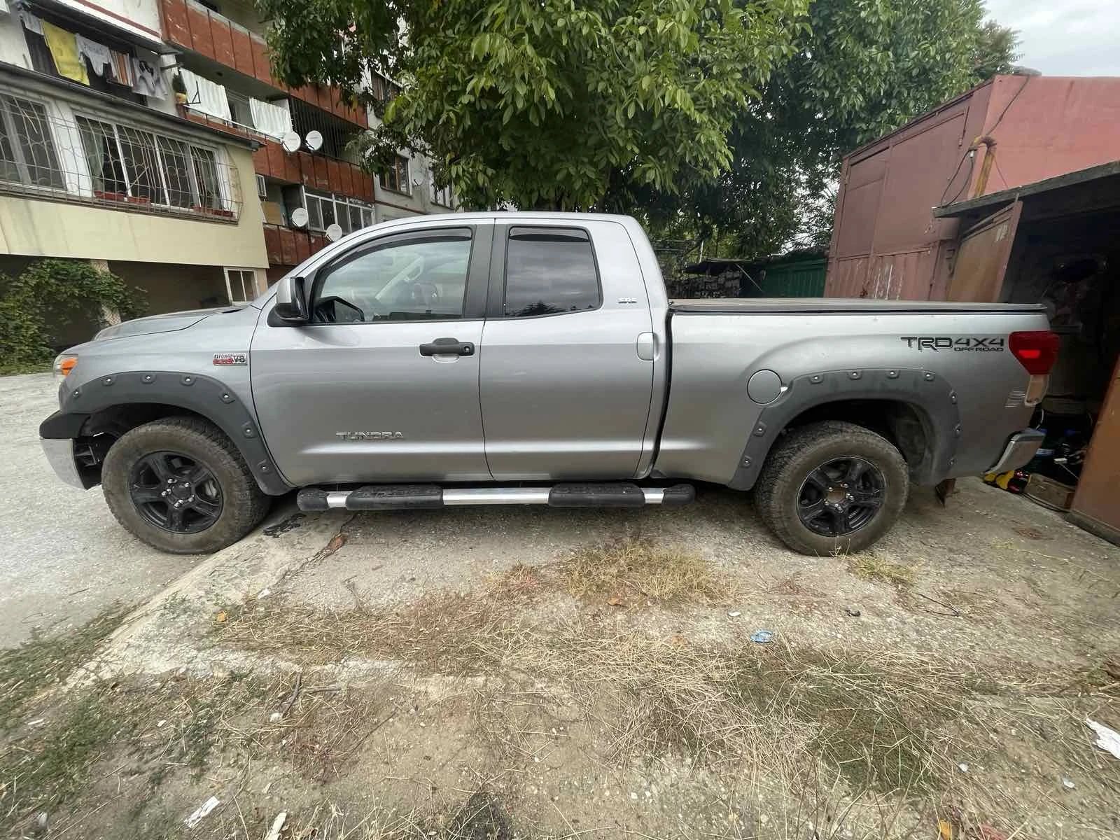 Toyota Tundra, снимка 3 - Автомобили и джипове - 54576945