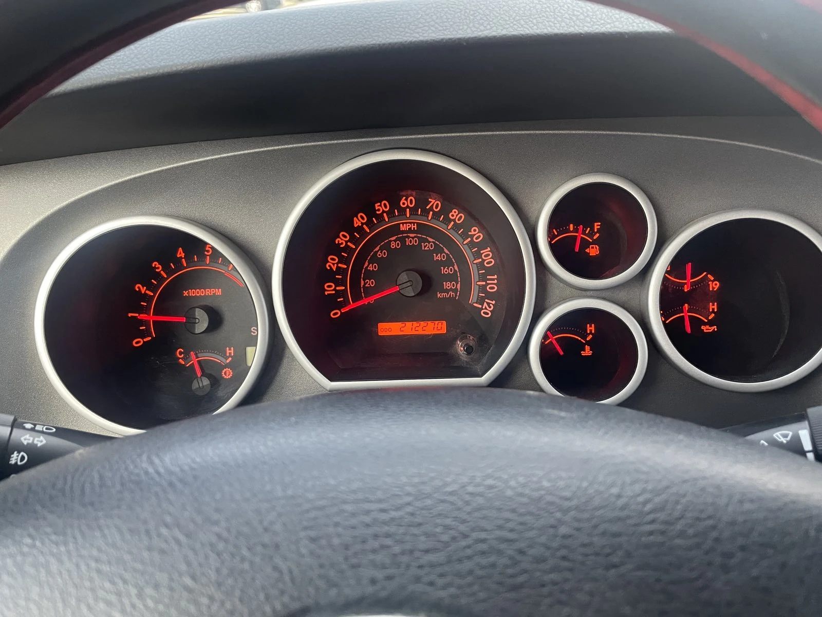 Toyota Tundra, снимка 6 - Автомобили и джипове - 54576945