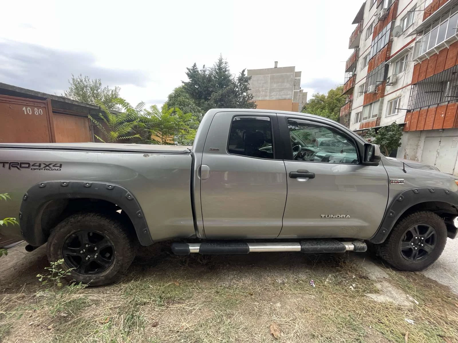 Toyota Tundra, снимка 2 - Автомобили и джипове - 54576945
