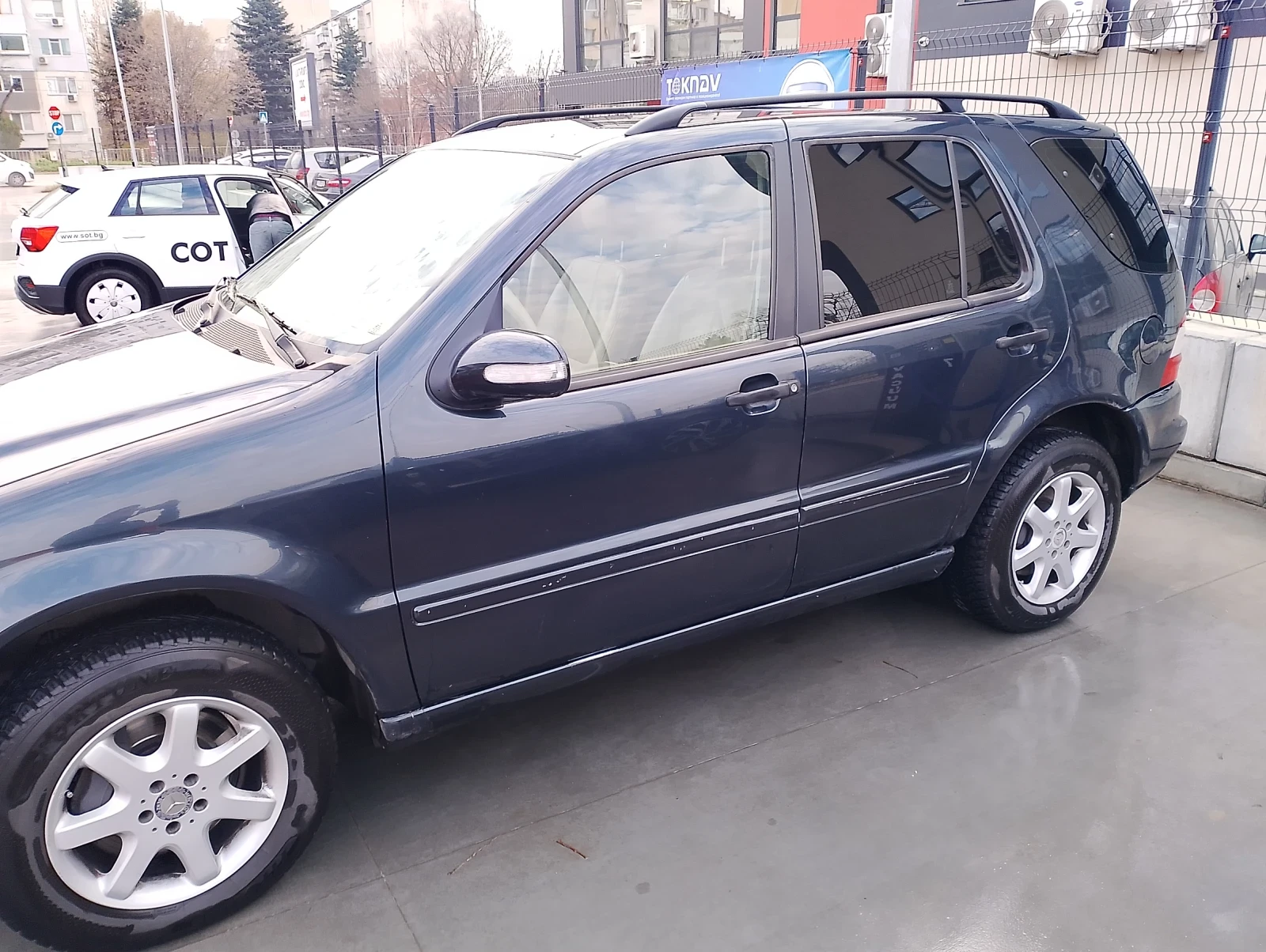 Mercedes-Benz ML 270, снимка 3 - Автомобили и джипове - 54971753