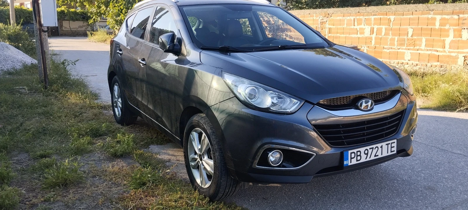 Hyundai IX35 2.0 Бензин, снимка 2 - Автомобили и джипове - 55507630