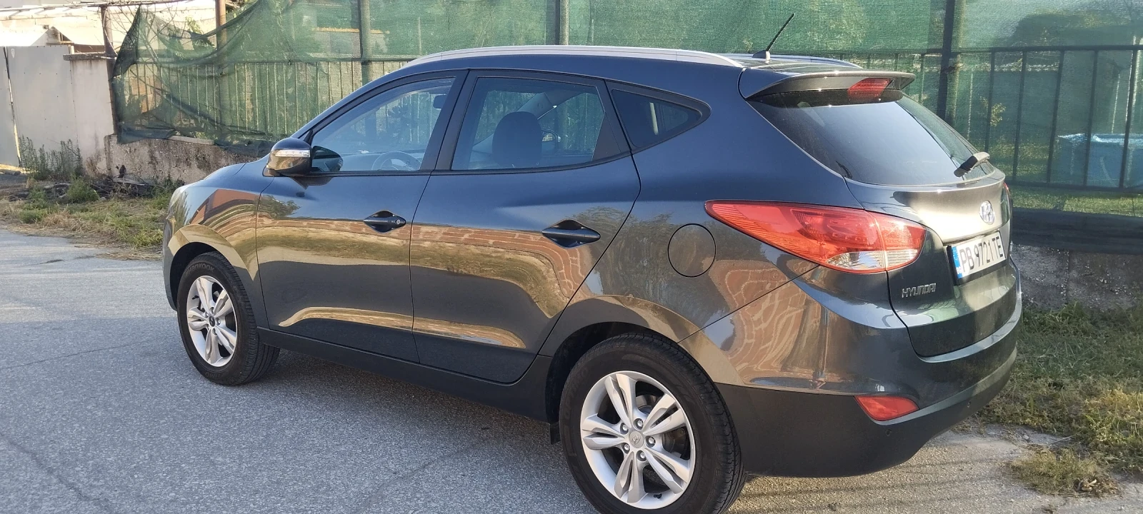 Hyundai IX35 2.0 Бензин, снимка 14 - Автомобили и джипове - 55507630