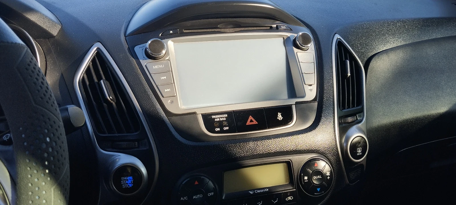 Hyundai IX35 2.0 Бензин, снимка 11 - Автомобили и джипове - 55507630