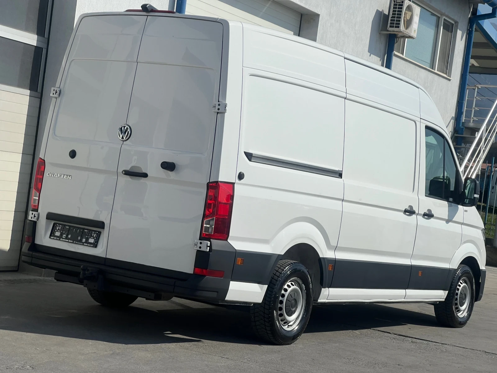 VW Crafter 3 броя / Климатроник / Оригинален вид , снимка 7 - Бусове и автобуси - 53863419